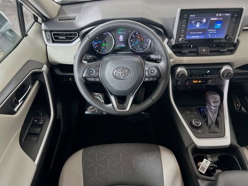 Certified 2021 Toyota RAV4 XLE w/ Convenience Package AWD/4WD image 19
