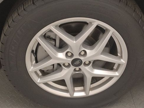 Used 2024 Ford Edge SEL image 31