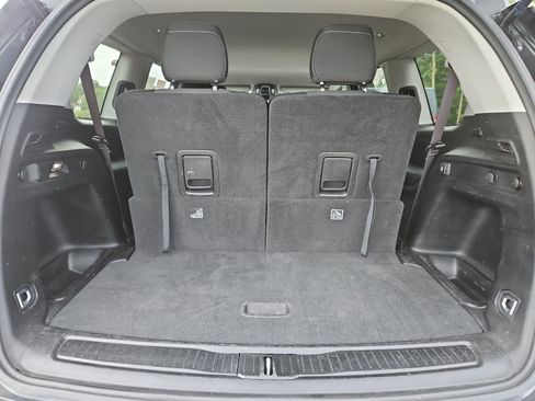 Used 2023 Jeep Grand Cherokee L Laredo RWD image 19