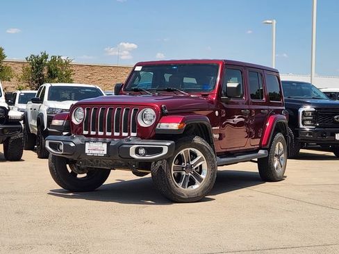 Used 2021 Jeep Wrangler Unlimited Sahara w/ Cold Weather Group AWD/4WD image 3