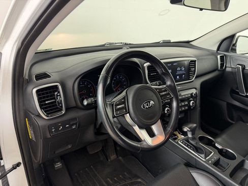Used 2020 Kia Sportage EX AWD/4WD image 17