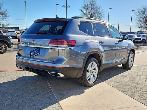 Certified 2023 Volkswagen Atlas SE w/ Panoramic Sunroof Package image 3