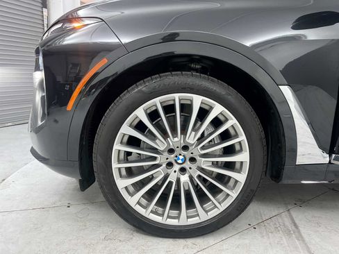 Used 2023 BMW X7 xDrive40i w/ Premium Package AWD/4WD image 25