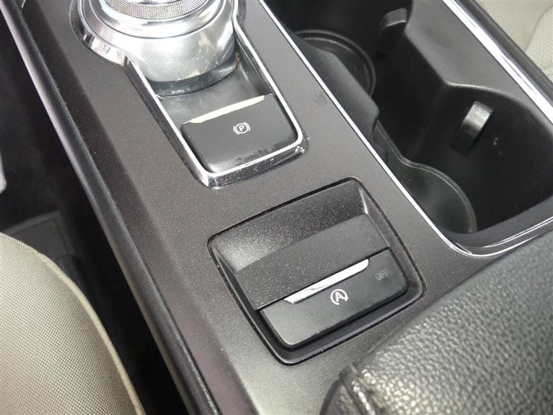 Used 2018 Ford Fusion SE w/ Fusion SE Technology Package FWD image 38
