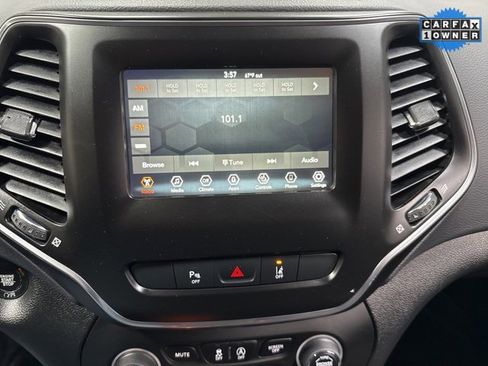 Used 2021 Jeep Cherokee Latitude Plus image 20