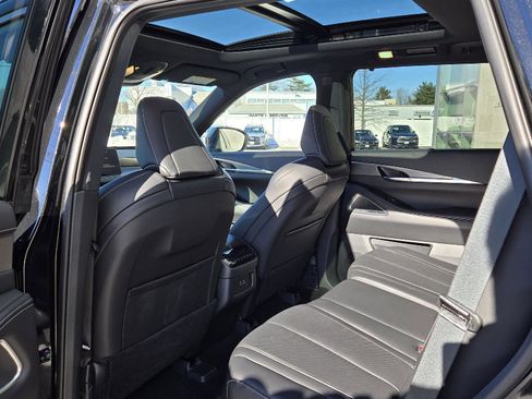 Certified 2025 INFINITI QX60 Luxe w/ Black Edition image 20