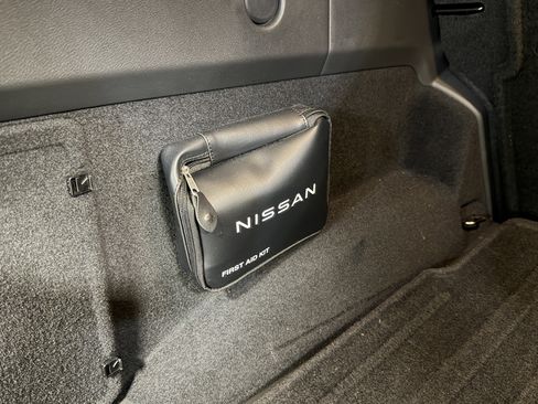 Used 2023 Nissan Rogue SV image 27