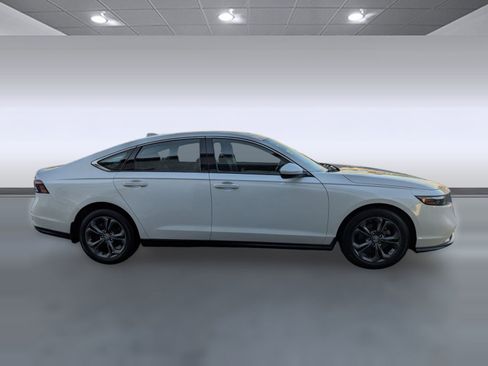 Used 2023 Honda Accord EX image 8