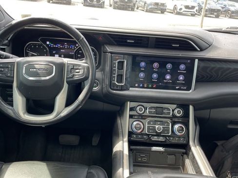 Used 2021 GMC Yukon Denali w/ Denali Premium Package AWD/4WD image 11