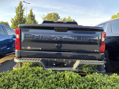 Used 2023 Chevrolet Silverado 1500 LT AWD/4WD image 5