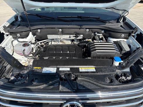 Used 2025 Volkswagen Atlas SE FWD image 26