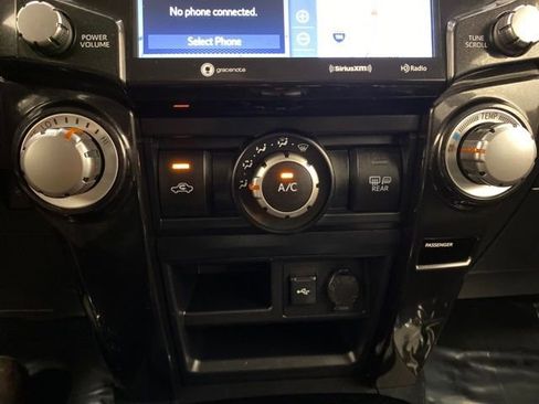 Used 2024 Toyota 4Runner TRD Off-Road Premium image 26