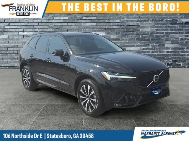 Used 2025 Volvo XC60 B5 Plus AWD/4WD image 8