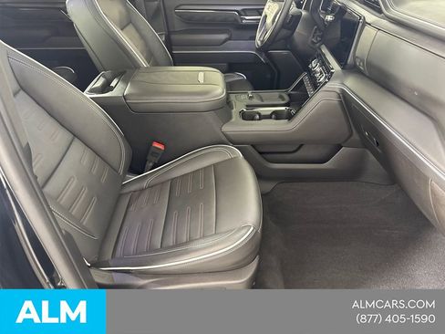 Used 2025 GMC Sierra 2500 AT4X image 17