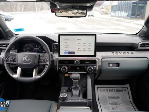 Used 2024 Toyota Tacoma Trailhunter image 16