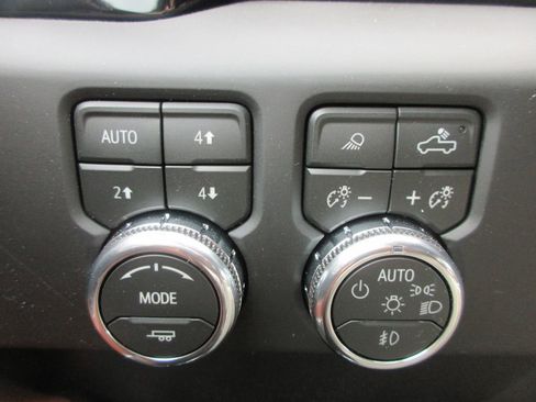 New 2026 GMC Sierra 2500 Denali Ultimate AWD/4WD image 18