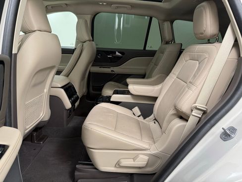 Used 2023 Lincoln Aviator Reserve w/ Equipment Group 201A image 22