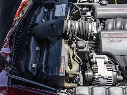 Used 2006 Chevrolet Corvette Convertible w/ Preferred Equipment Group RWD image 24