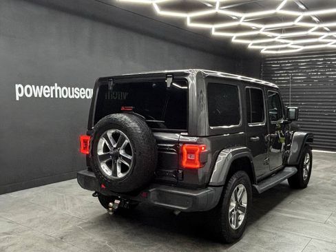 Used 2019 Jeep Wrangler Unlimited Sahara AWD/4WD image 12