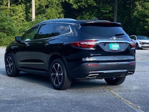 Used 2021 Buick Enclave Essence w/ LPO, Touring Package image 5