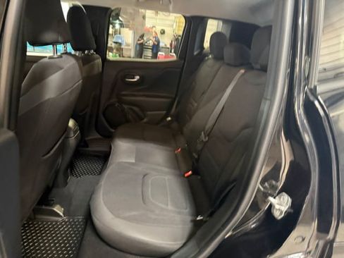Certified 2017 Jeep Renegade Altitude AWD/4WD image 33