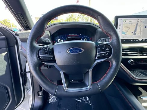 Used 2025 Ford Explorer ST-Line w/ Premium Package image 12