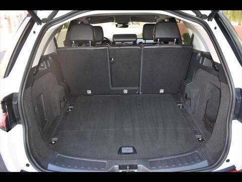 Used 2020 Land Rover Discovery Sport SE AWD/4WD image 24