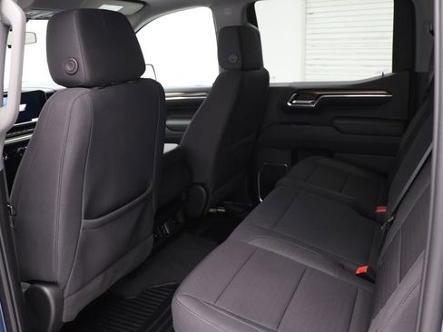 Used 2024 Chevrolet Silverado 1500 LT image 11