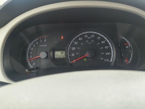 Used 2013 Toyota Sienna LE w/ Towing Pkg image 13