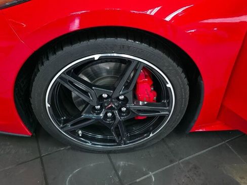 Used 2020 Chevrolet Corvette Stingray Coupe w/ Z51 Performance Package image 29