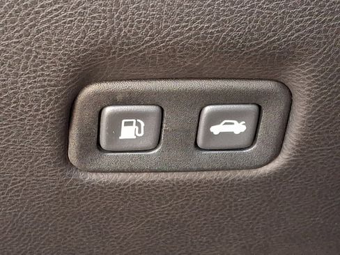 Used 2005 Chevrolet Corvette Convertible w/ Preferred Equipment Group image 24