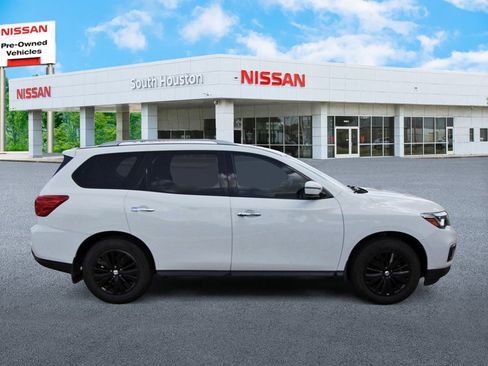 Used 2020 Nissan Pathfinder S FWD image 5