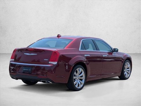 Used 2018 Chrysler 300 Limited w/ Light Group RWD image 5