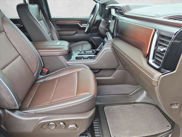 Used 2024 GMC Sierra 2500 Denali w/ Technology Package AWD/4WD image 19