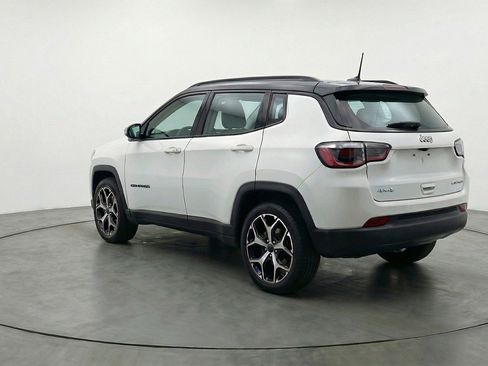 Used 2025 Jeep Compass Limited image 6