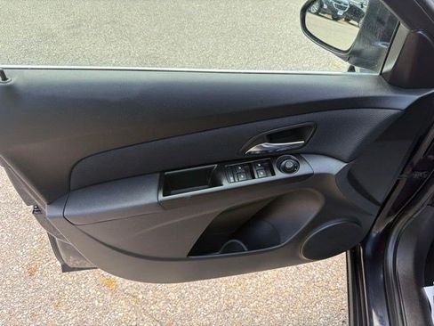 Used 2014 Chevrolet Cruze LT FWD image 11