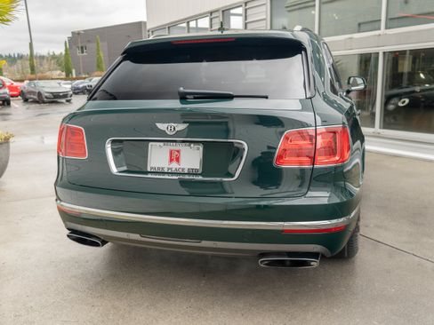 Used 2017 Bentley Bentayga AWD/4WD image 6