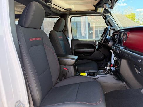 Used 2021 Jeep Wrangler Unlimited Rubicon w/ Uconnect 4C Nav & Sound Group AWD/4WD image 11
