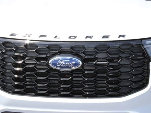 New 2026 Ford Explorer ST-Line RWD image 19