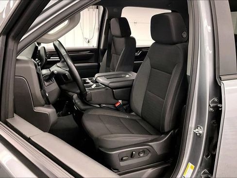 Used 2025 Chevrolet Silverado 2500 LT w/ Convenience Package AWD/4WD image 23
