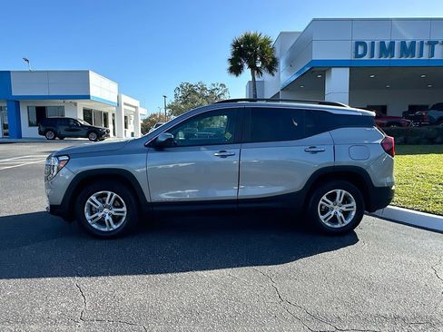 Certified 2023 GMC Terrain SLE w/ Driver Convenience Package image 9