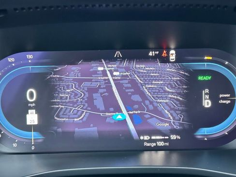 Used 2023 Volvo C40 P8 Recharge Ultimate image 21