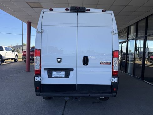 Used 2021 RAM ProMaster 2500 w/ Convenience Group FWD image 6