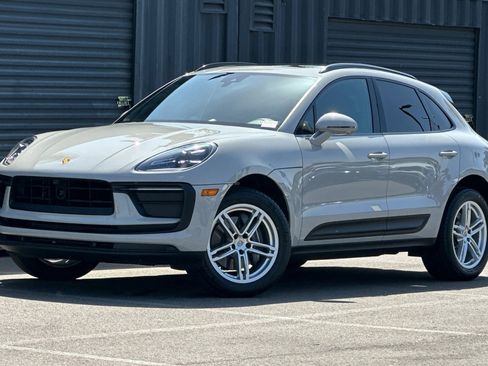 Used 2026 Porsche Macan AWD/4WD image 1