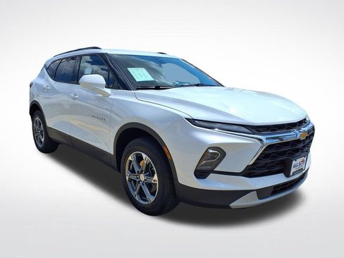 Used 2024 Chevrolet Blazer LT w/ Convenience Package FWD image 4