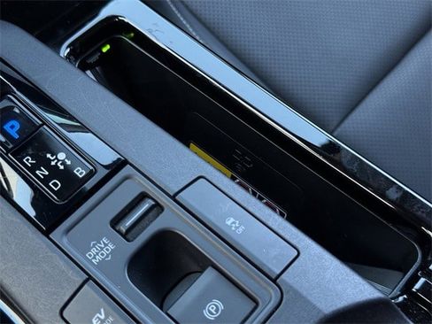 Used 2024 Toyota Prius Limited image 21