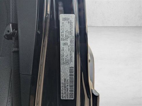 Used 2025 Jeep Wrangler Unlimited Rubicon image 23