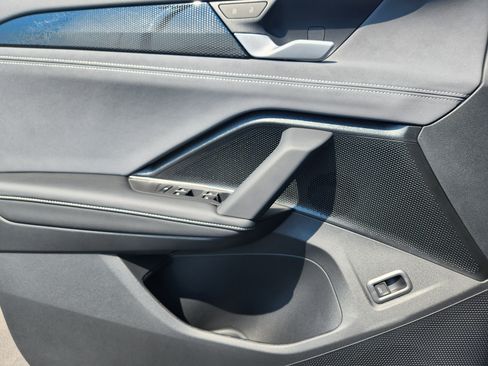 New 2025 Volkswagen Tiguan SE AWD/4WD image 15