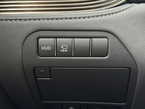 Used 2022 Lexus LS 500 image 18