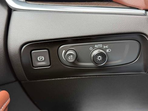 Used 2021 Buick Enclave Avenir w/ Avenir Technology Package image 15